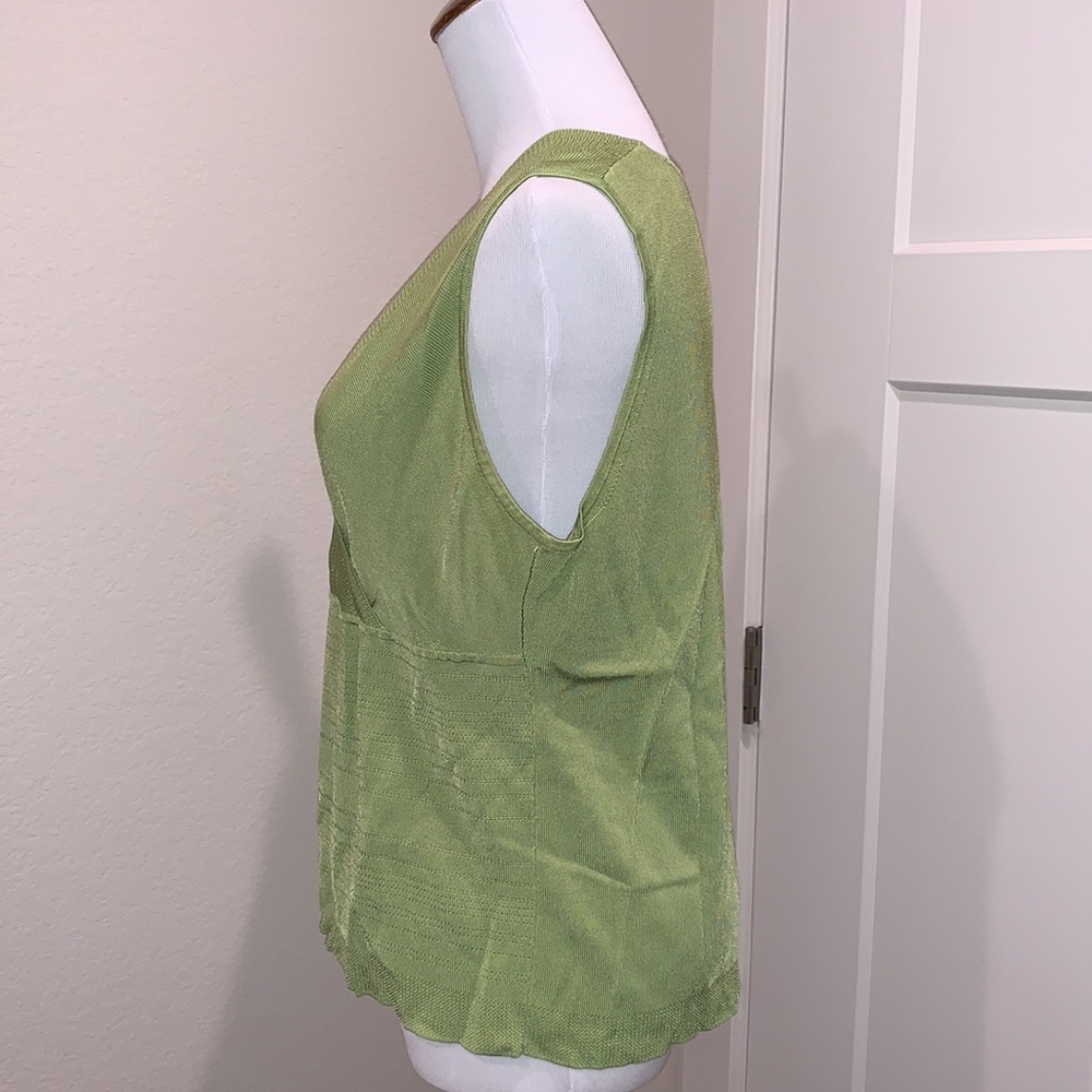 Valerie Stevens Sleeveless Top - Picture 6 of 9